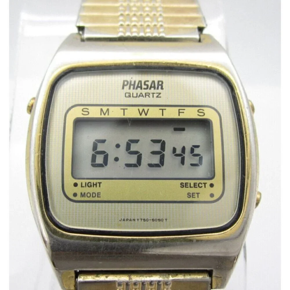 Vintage‎ Men's Phasar Quartz WR 32mm Digital Round Watch (H75) 